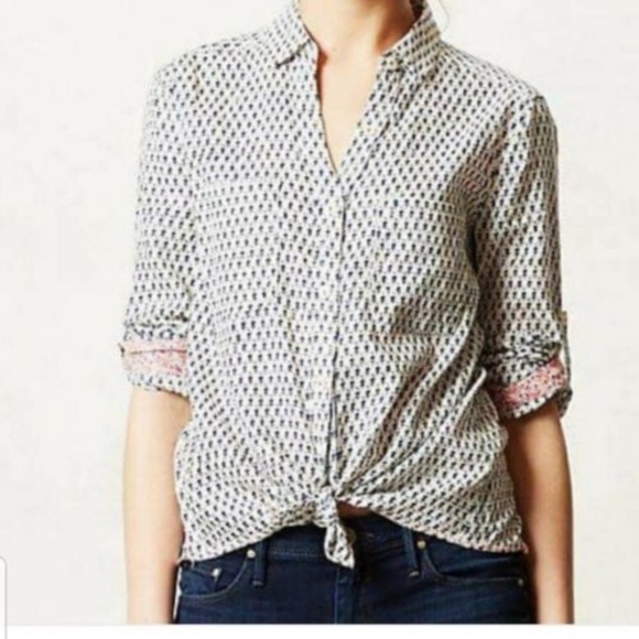 Anthropologie Tops - Anthro Holding Horses Navy flower print blouse